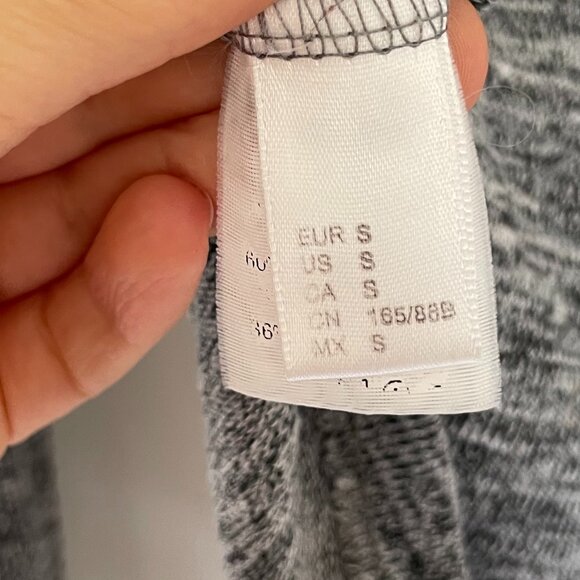 Heather Gray Long Sleeve Strappy Cold Shoulder Top Size S (Brand Unknown) - Picture 3 of 6